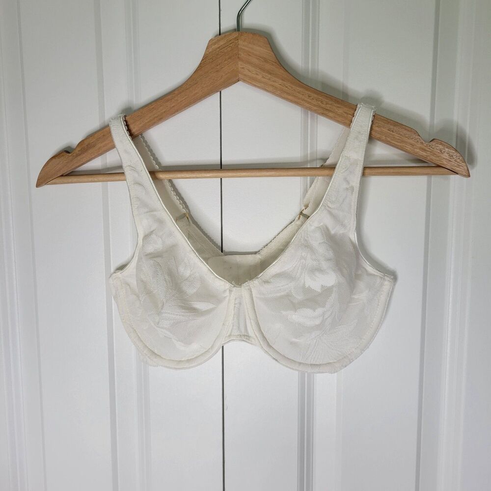 Olga White 34D Unlined Underwire Bra